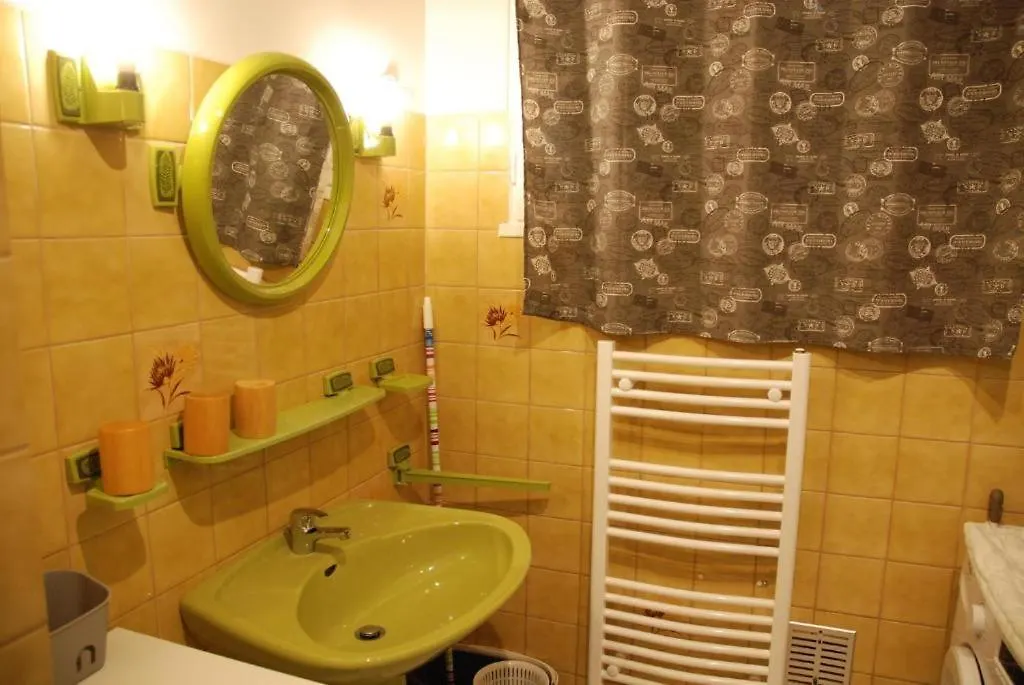 E-Harz Ar Menez Bed & Breakfast Mont-Dol 0*,  France